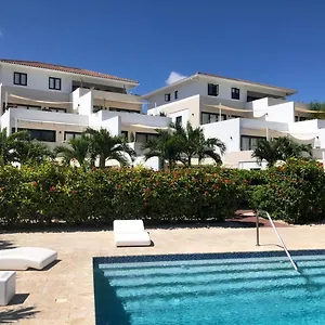 https://the-beach-house-1room-apartment-at-blue-bay-resort.comcaribbean.com